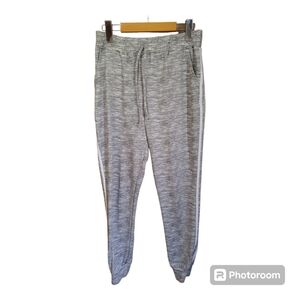SHOSHO Heathered Grey Joggers Size Medium